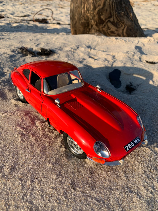 Jaguar E 1961
