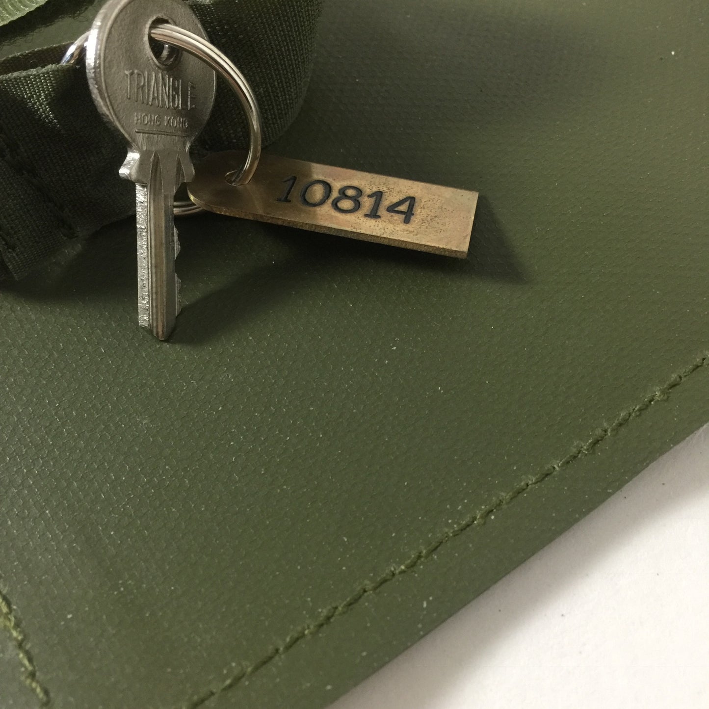 Militærpose med lås og nummereret nøgle (Prisen er pr. stk.)