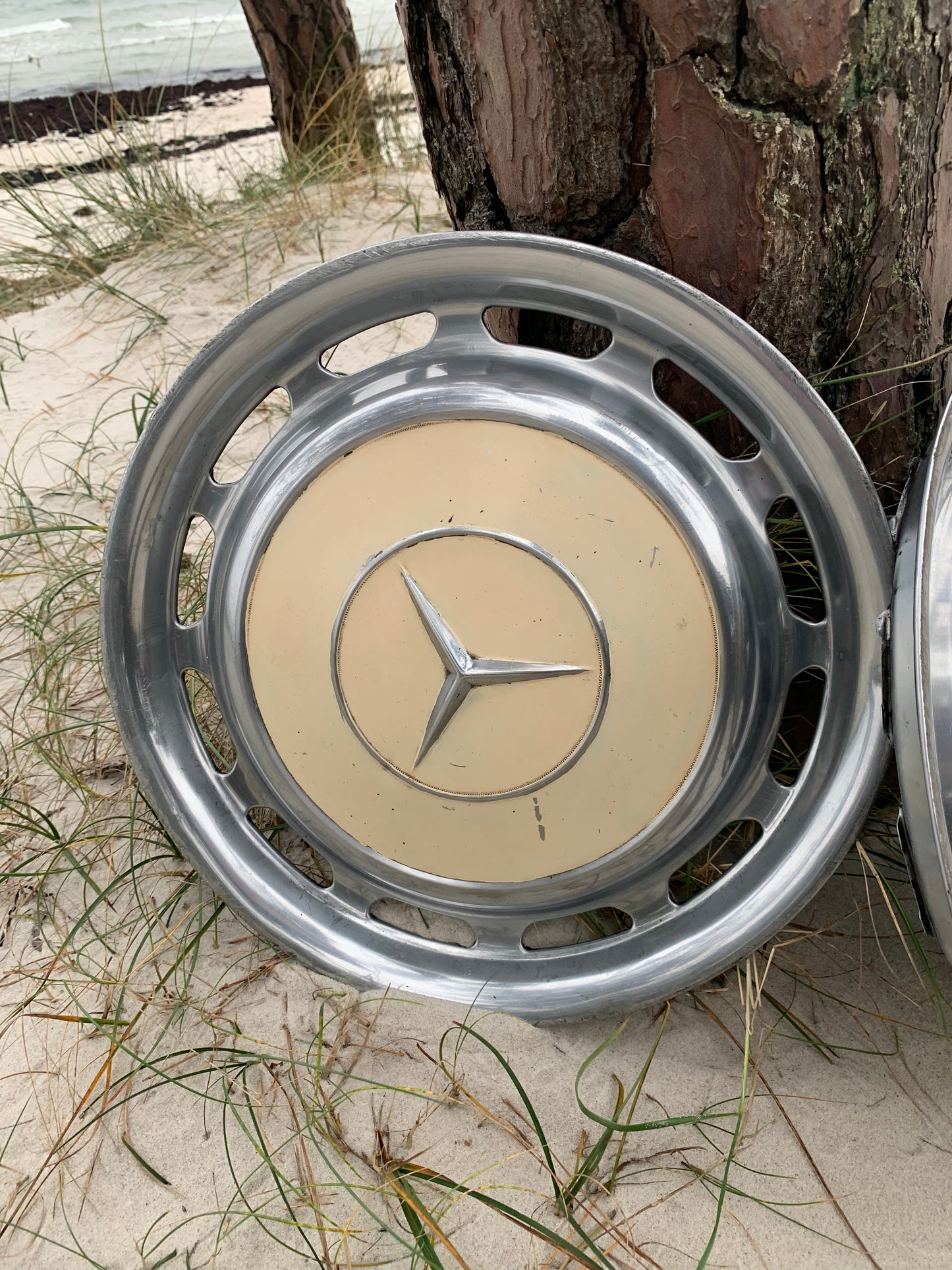 Mercedes hjulkapsel - Cremehvid