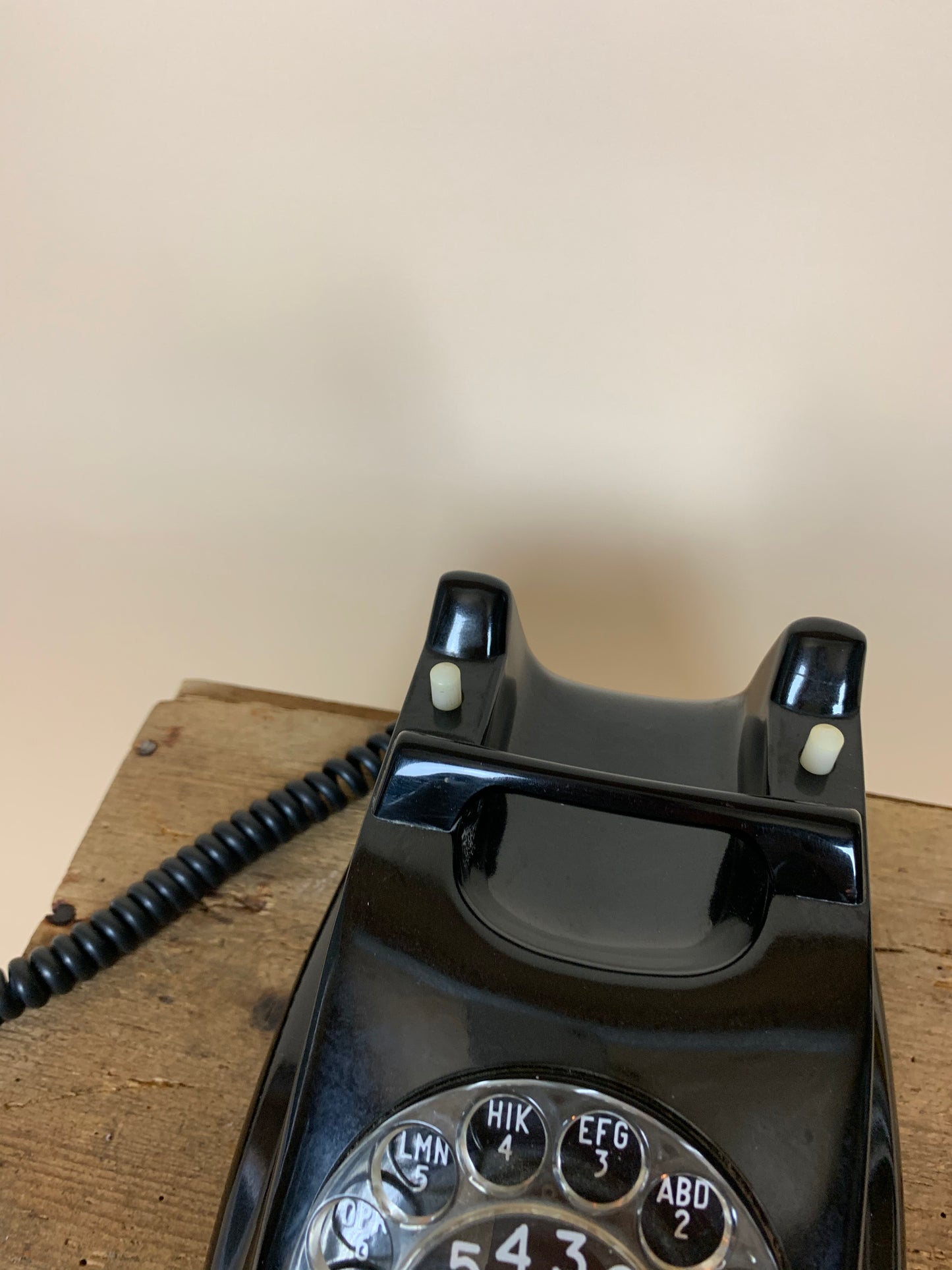 Sort bakelit telefon
