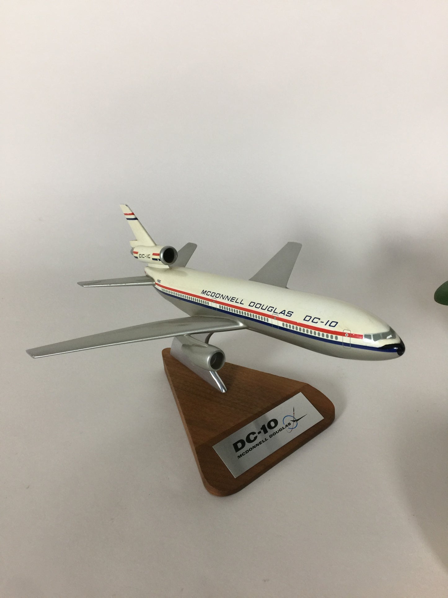 Fed og dekorativ vintage modelflyver